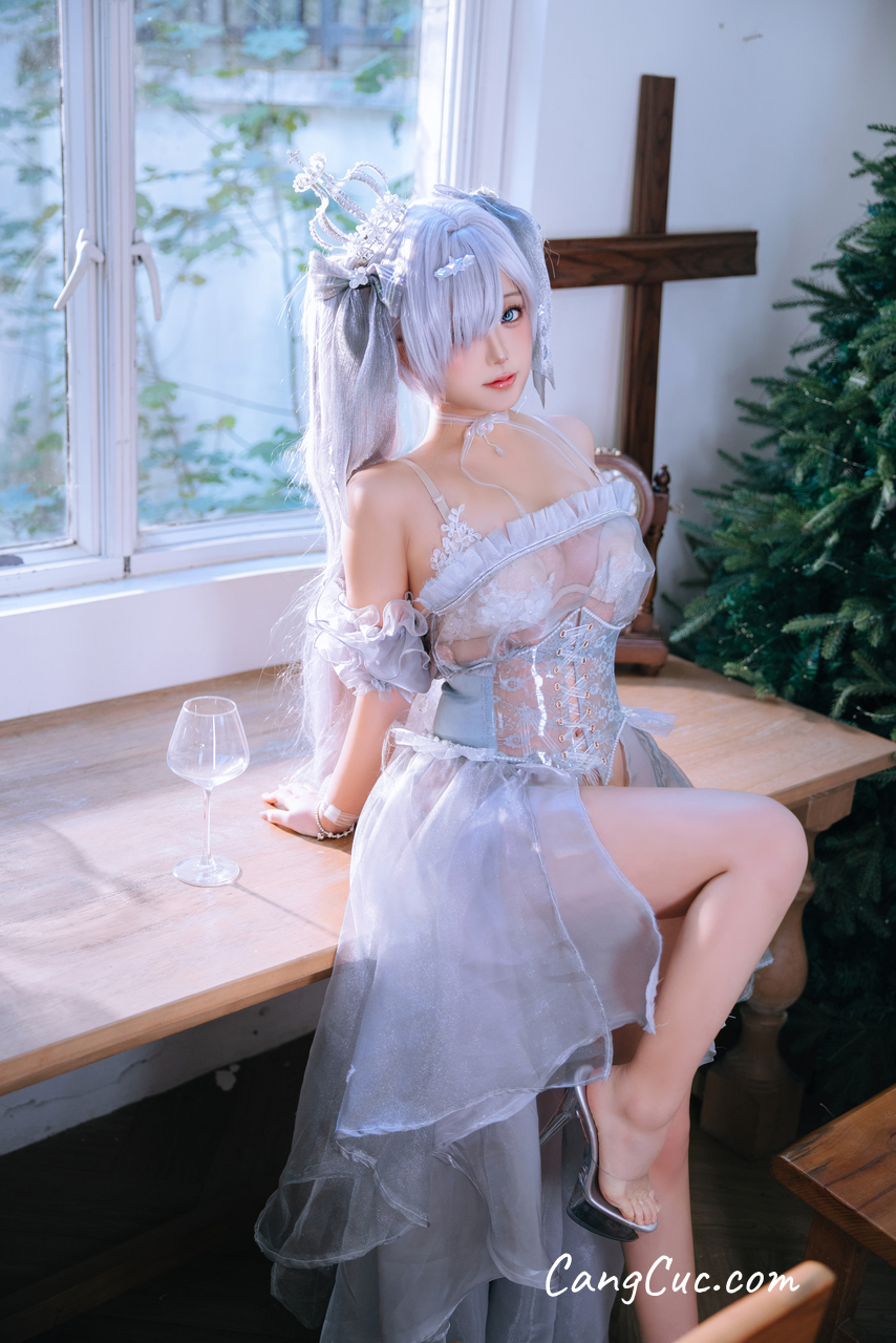 Coser@日奈娇 – 胜利女神：妮姬 灰姑娘